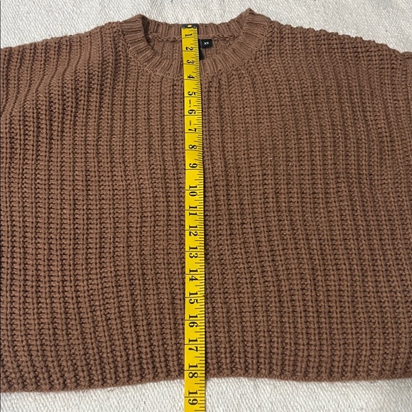 moon & madison Textured Knit Sweater in Brown - Picture 4 of 4